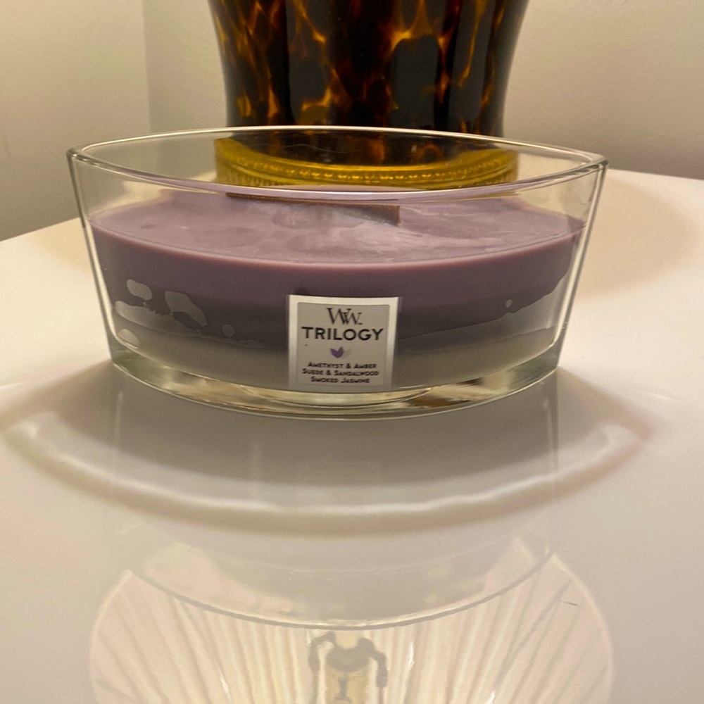 Wood Wick Large Trilogy candle. Scent Amethyst Sky No tops Slight imperfections.